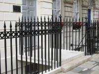 fitzroy-square-steel-cast-iron-railings-03