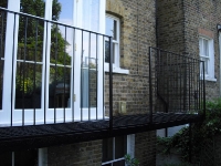 steel-balcony-03