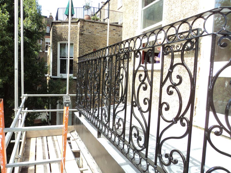 Balustrade Railings for Holland Park Balcony, London - Arc ...